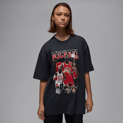 Jordan Women's Oversized Short-Sleeve Graphic T-Shirt. Nike ID